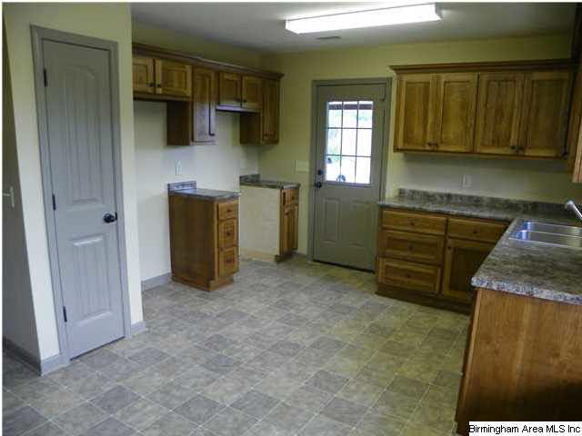301 Redwood Lane Remlap, AL 35133 - Photo 4 of 9