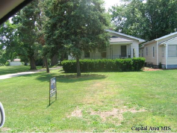 2320 Richards Lane Springfield, IL 62702 - Photo 1 of 3