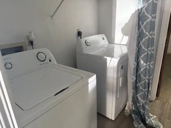 $1,300 | 2100 Continental Avenue, Unit 16, Tallahassee, FL 32304