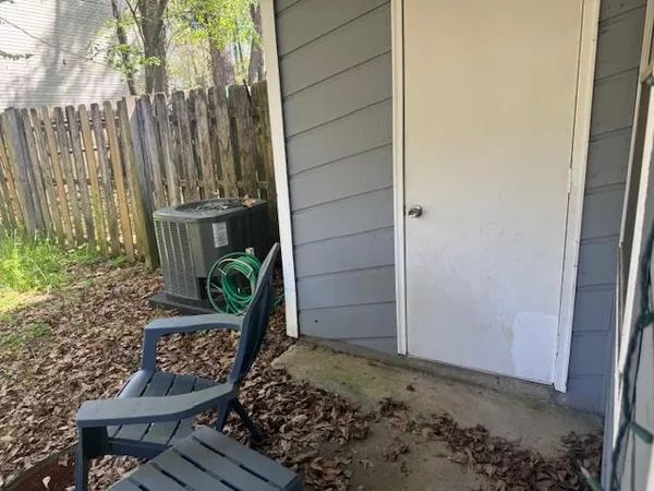 $1,300 | 2100 Continental Avenue, Unit 16, Tallahassee, FL 32304