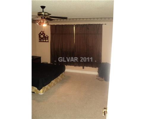 3180 South Lindell Road Las Vegas, NV 89146 - Photo 12 of 22 Master Bedroom.