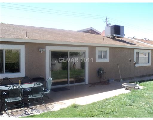 3180 South Lindell Road Las Vegas, NV 89146 - Photo 19 of 22 Yard/Garden.