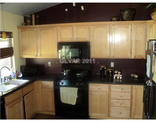 3180 South Lindell Road Las Vegas, NV 89146 - Photo 3 of 22 Kitchen.