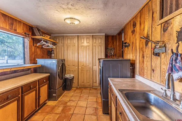 $344,000 | 1925 Coyote Drive, Farmington, NM 87401