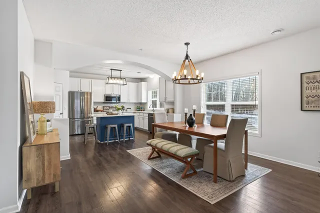 $325,000 | 111309 Village Road, Chaska, MN 55318