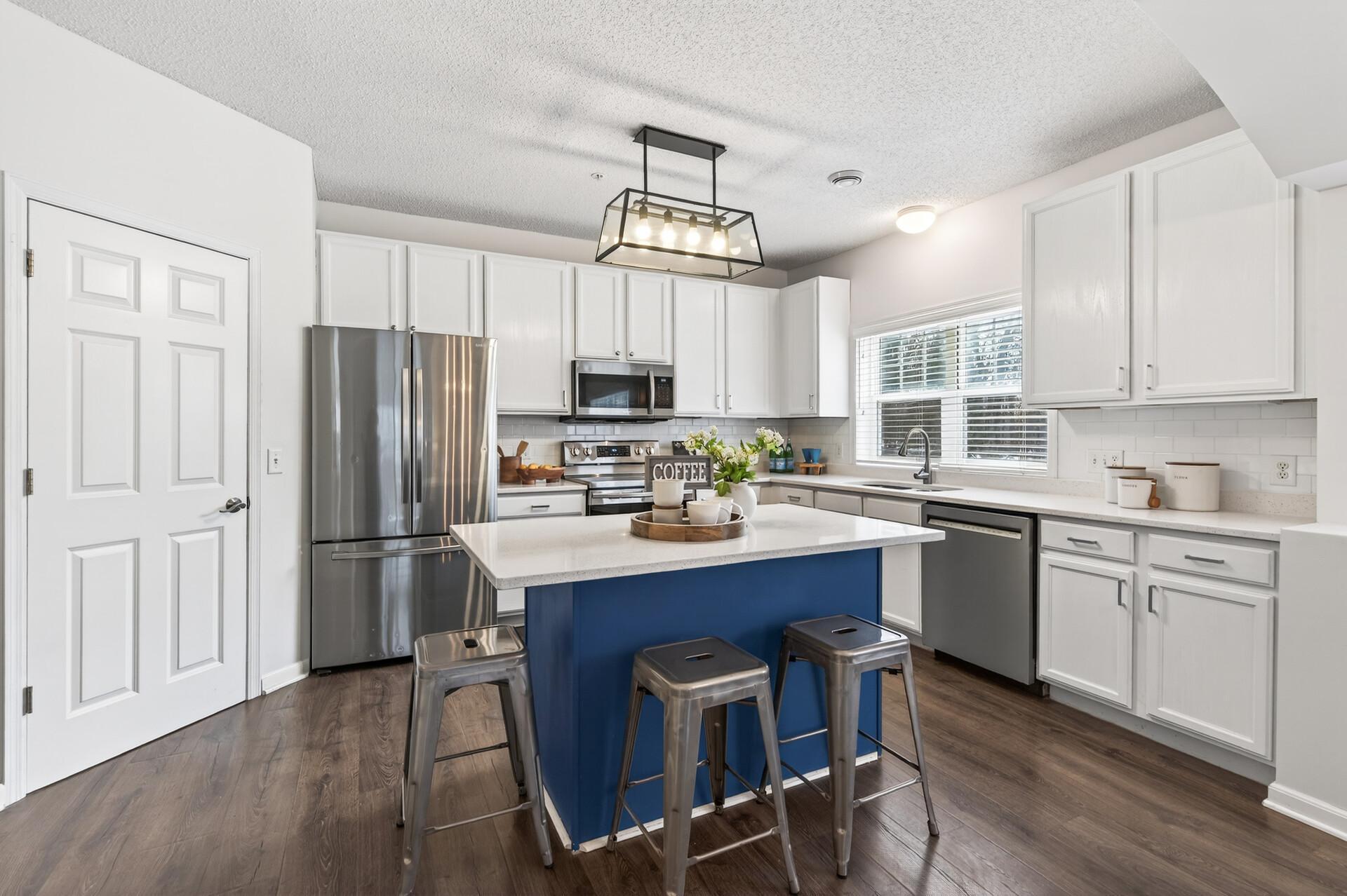 111309 Village Road Chaska, MN 55318 - Photo 16 of 41