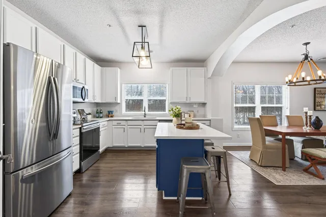 $325,000 | 111309 Village Road, Chaska, MN 55318