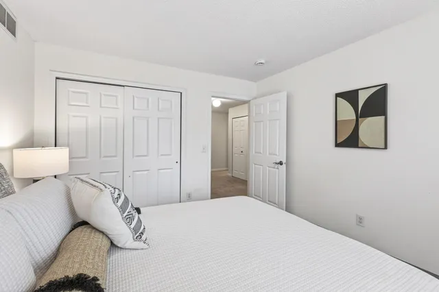 $325,000 | 111309 Village Road, Chaska, MN 55318