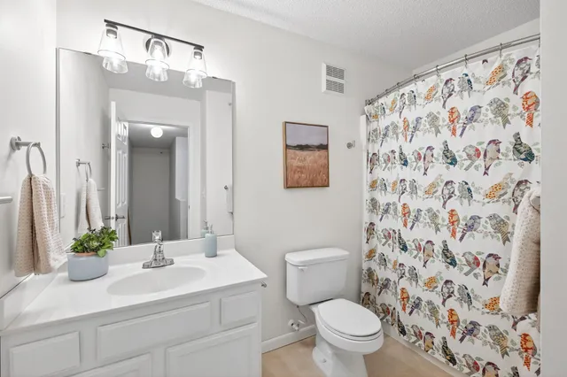 $325,000 | 111309 Village Road, Chaska, MN 55318