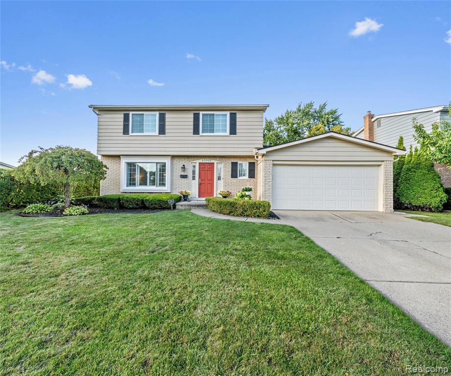 43960 Parkside Street Canton, MI 48187 - Photo 2 of 54