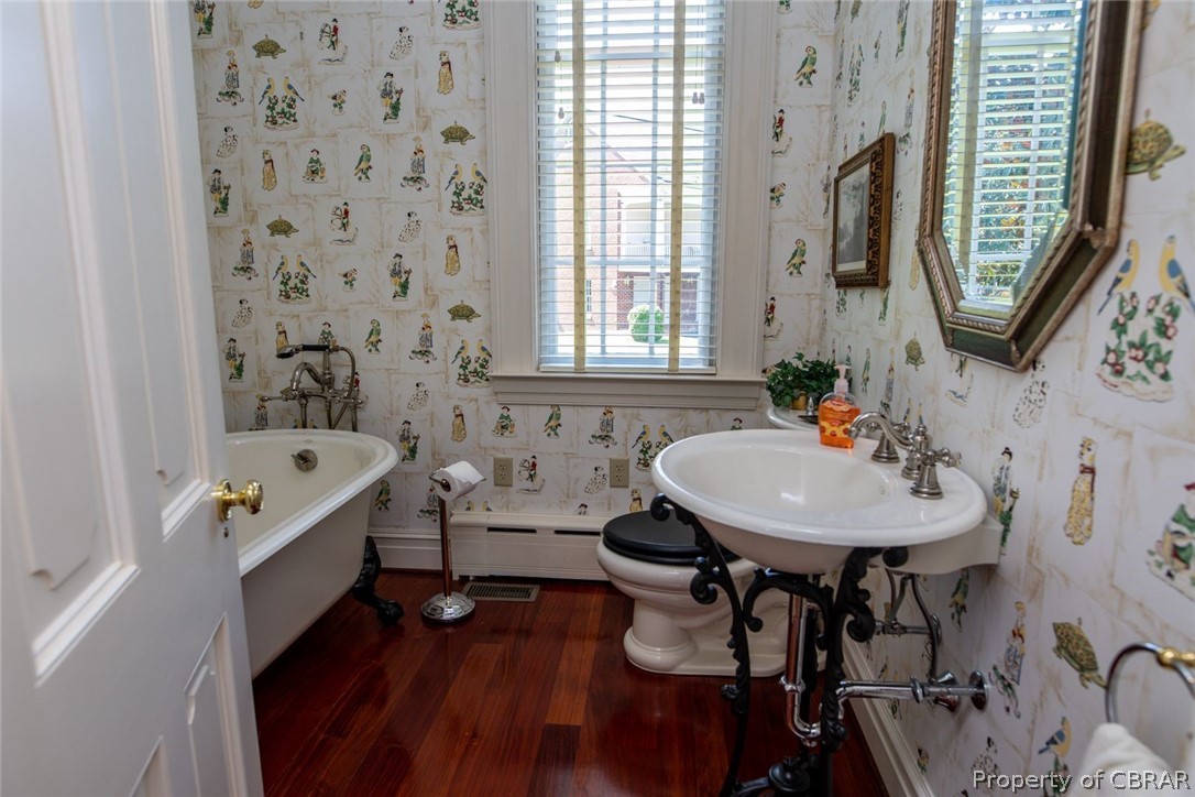 19607 White Oak Road Sutherland, VA 23885 - Photo 22 of 50 First floor full bath.