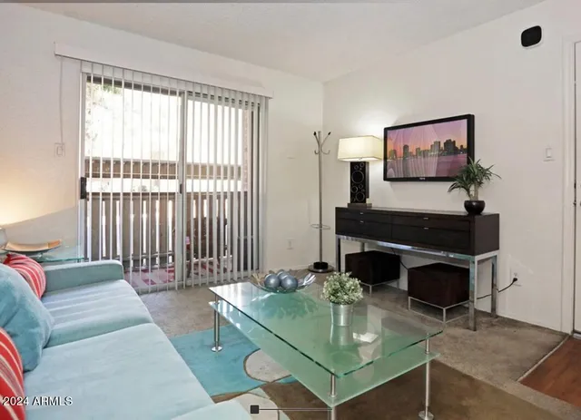 $1,249 | 8902 North 19th Avenue, Unit C1, Phoenix, AZ 85021