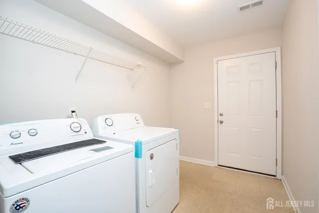 $2,700 | 5 Rafting Way, Trenton, NJ 08611