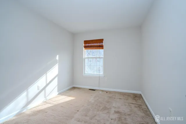 $2,700 | 5 Rafting Way, Trenton, NJ 08611