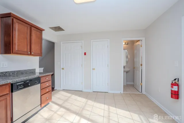 $2,700 | 5 Rafting Way, Trenton, NJ 08611