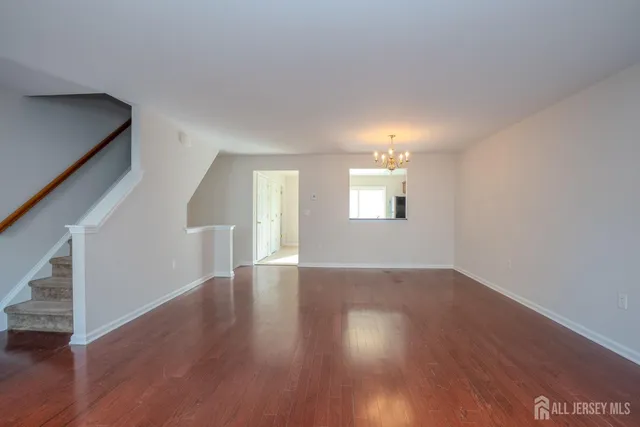 $2,700 | 5 Rafting Way, Trenton, NJ 08611