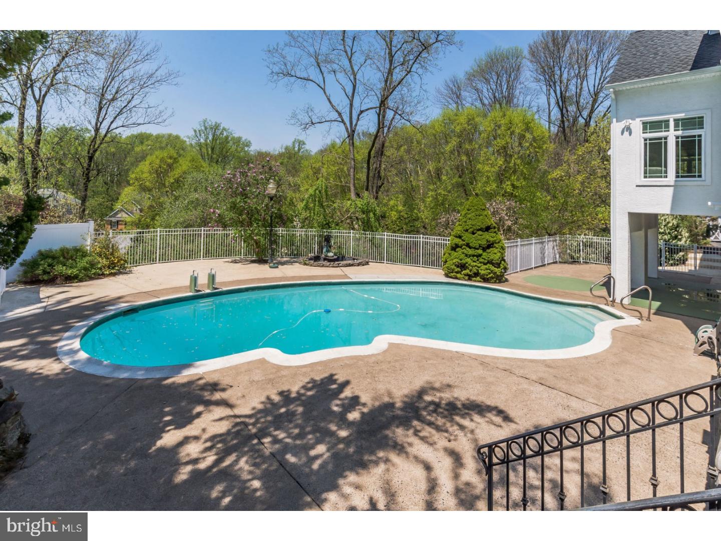 676 Beatty Road Springfield, PA 19064 - Photo 24 of 25 Pool