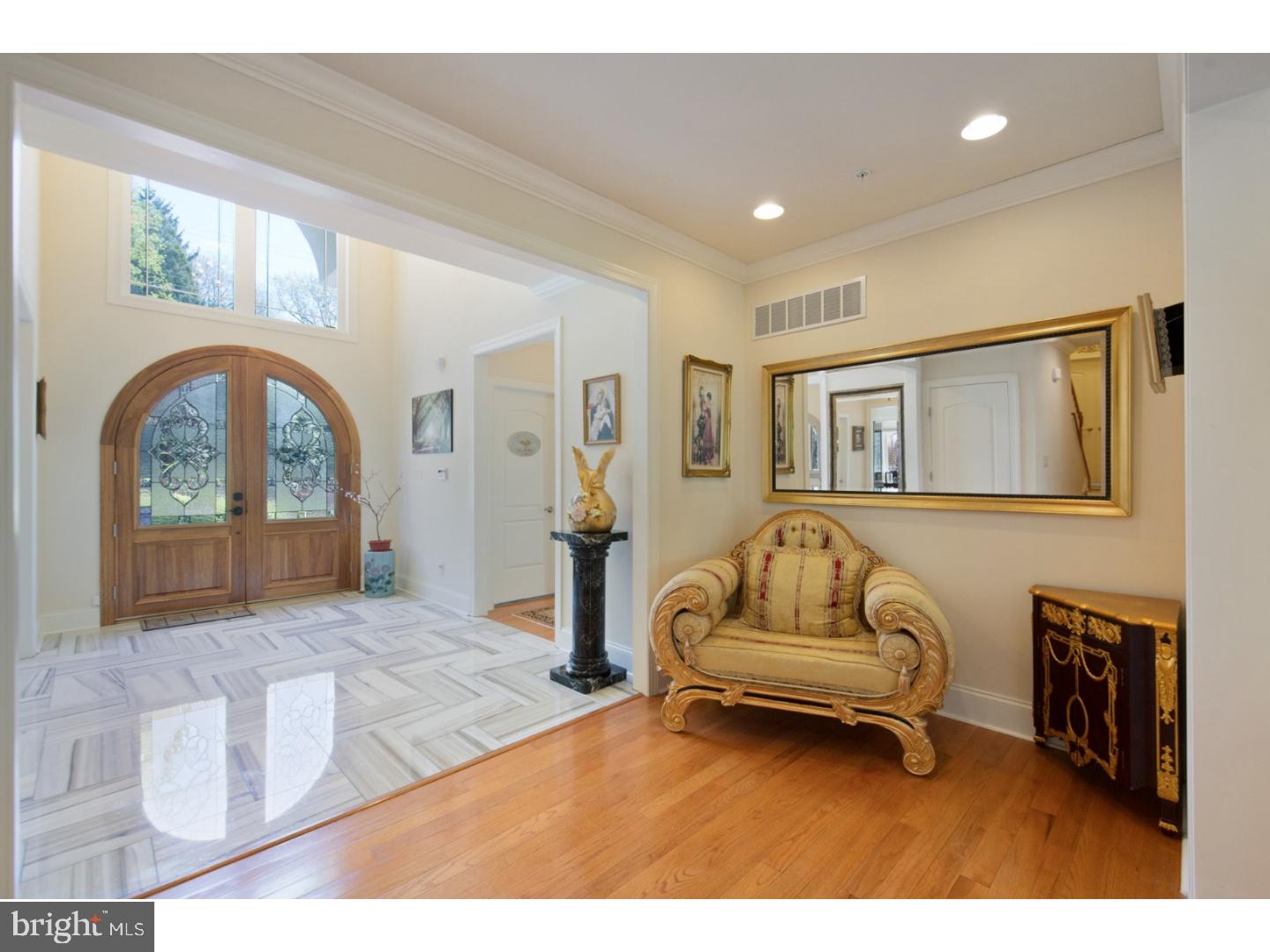 676 Beatty Road Springfield, PA 19064 - Photo 5 of 25 Foyer