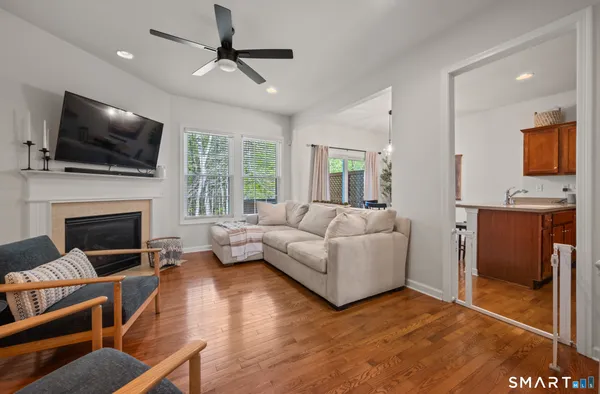 $539,900 | 323 Sterling Drive, Unit 323, Newington, CT 06111