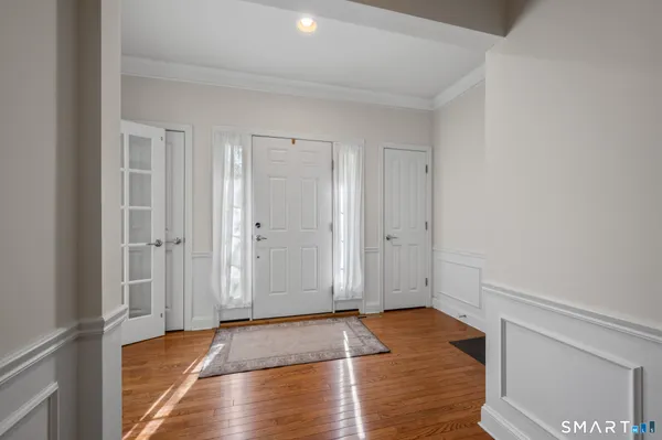 $539,900 | 323 Sterling Drive, Unit 323, Newington, CT 06111