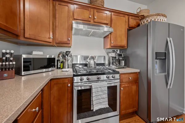 $539,900 | 323 Sterling Drive, Unit 323, Newington, CT 06111