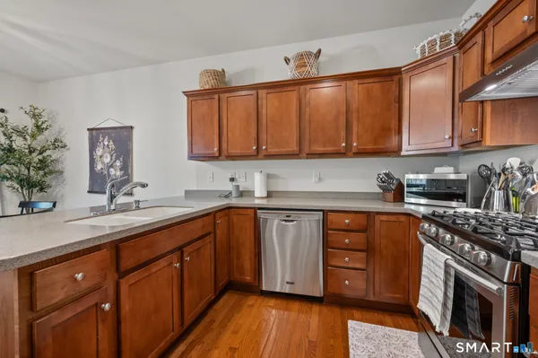 $539,900 | 323 Sterling Drive, Unit 323, Newington, CT 06111