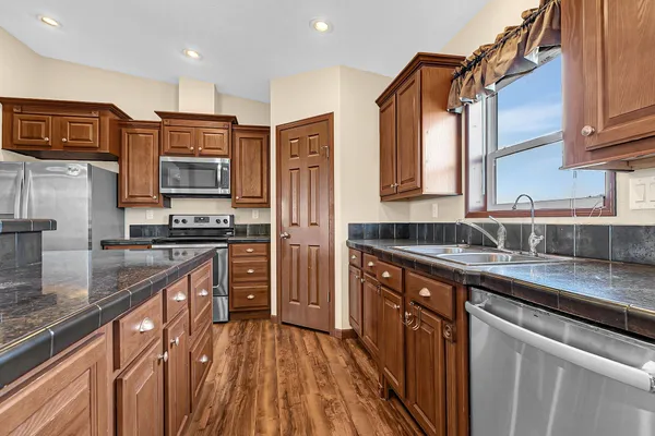 $675,000 | 58078 360th Street, Eden Valley, MN 55329