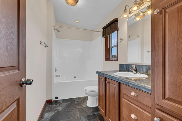 $675,000 | 58078 360th Street, Eden Valley, MN 55329