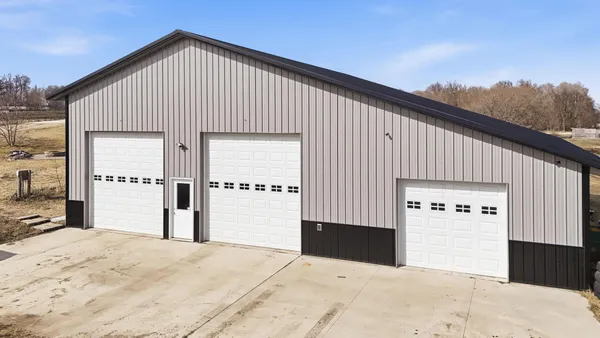 $675,000 | 58078 360th Street, Eden Valley, MN 55329