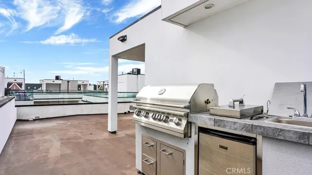 $1,450,000 | 741 North Gramercy Place, Los Angeles, CA 90038