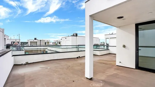 $1,450,000 | 741 North Gramercy Place, Los Angeles, CA 90038