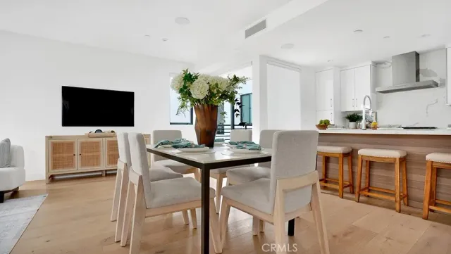 $1,450,000 | 741 North Gramercy Place, Los Angeles, CA 90038