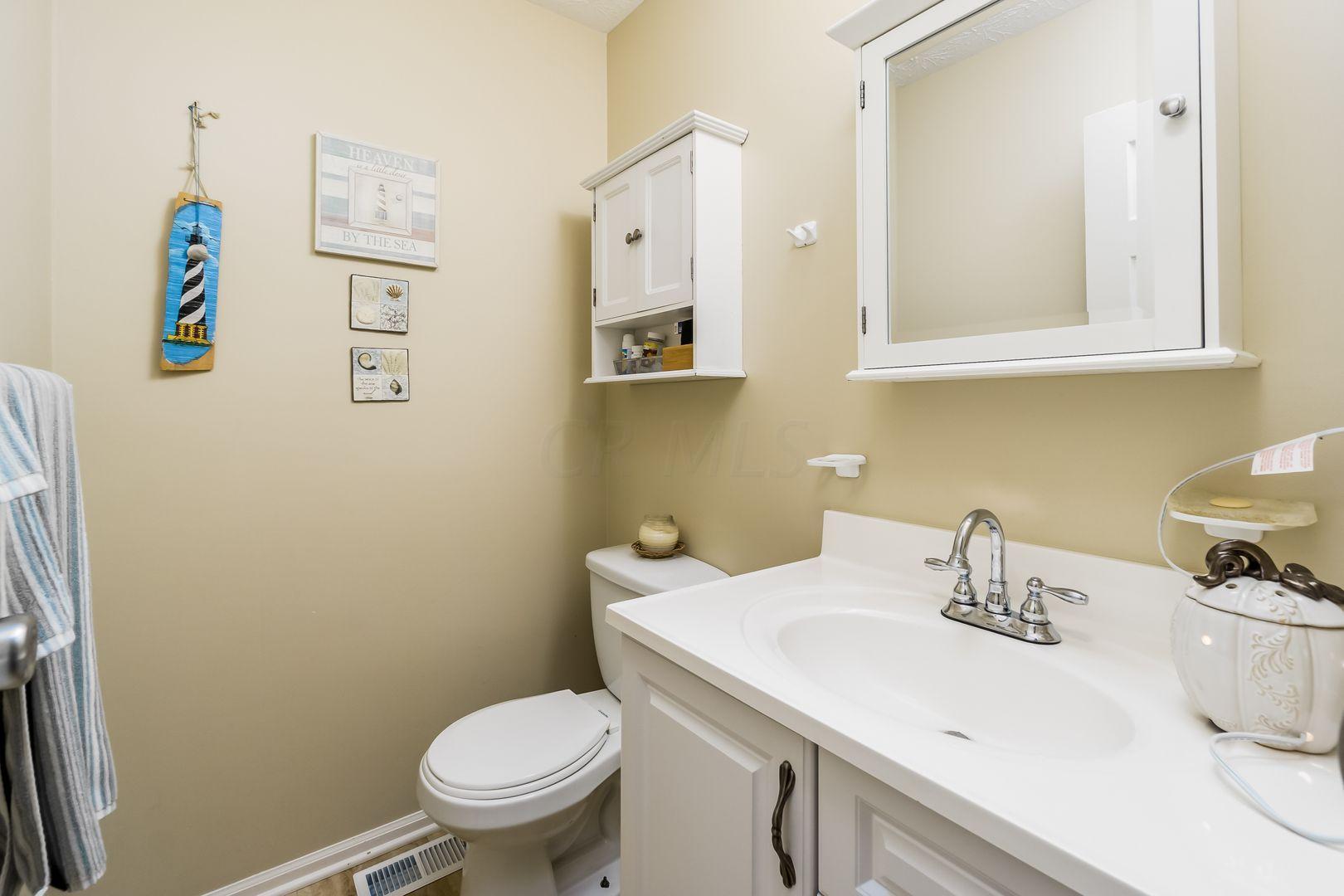 3366 Rudon Lane Columbus, OH 43204 - Photo 11 of 34 Gallery Image 11
