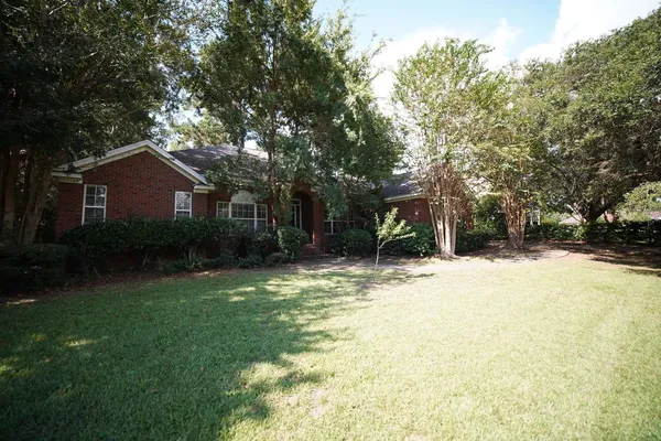 $3,000 | 352 Meadow Ridge Drive, Tallahassee, FL 32312