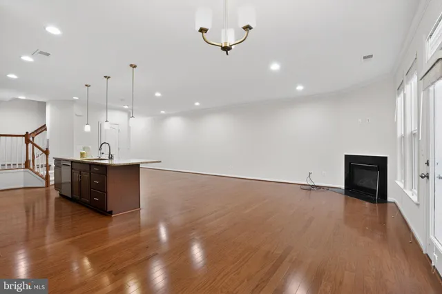 $715,000 | 23550 Kingsdale Terrace, Brambleton, VA 20148