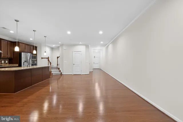 $715,000 | 23550 Kingsdale Terrace, Brambleton, VA 20148