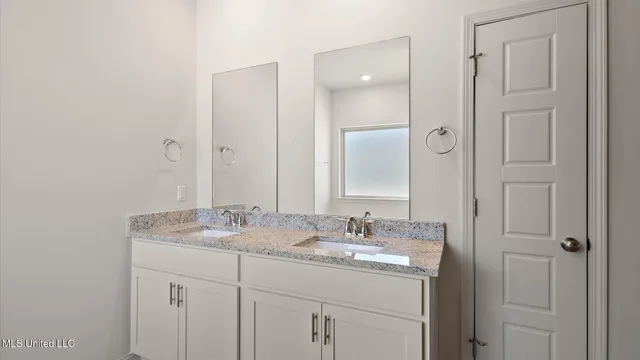 $314,900 | 712 Honeysuckle Loop, Canton, MS 39046