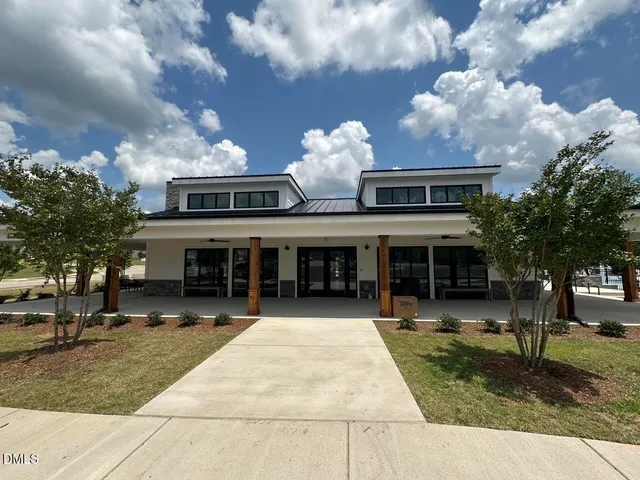 a front view of house with yard