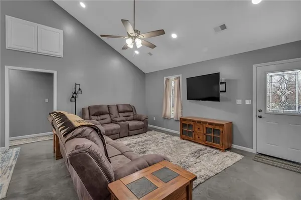 $279,500 | 330 High Street, Cameron, MO 64429
