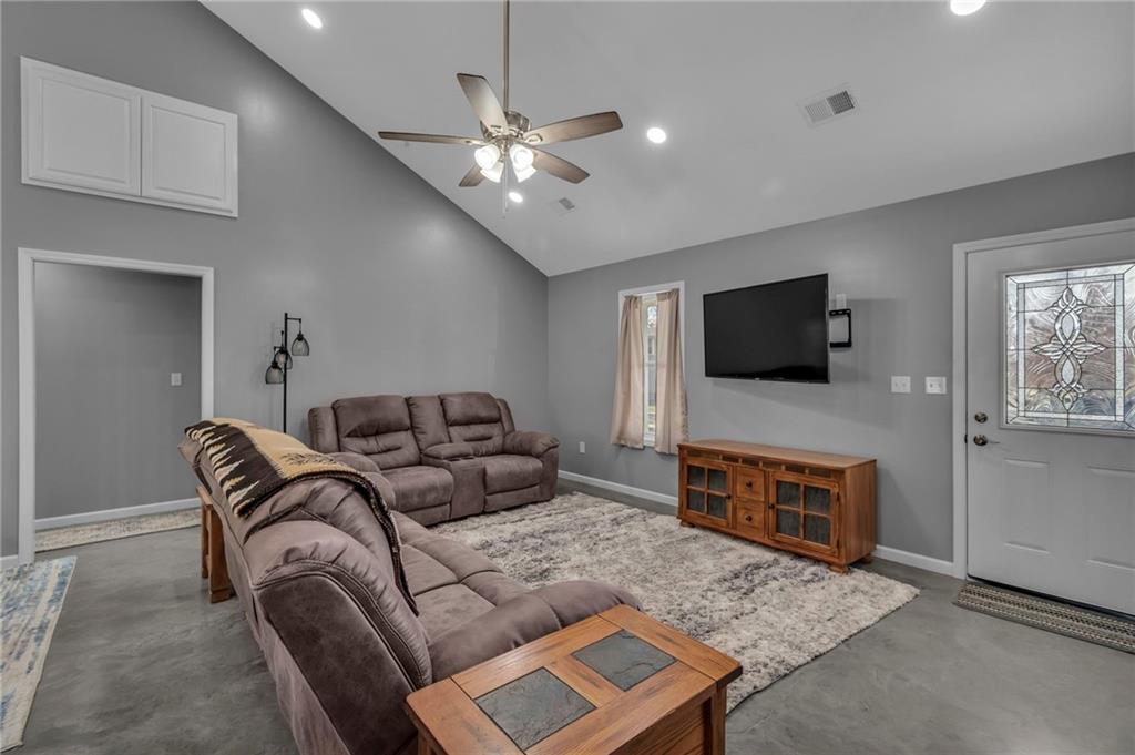 330 High Street Cameron, MO 64429 - Photo 4 of 24