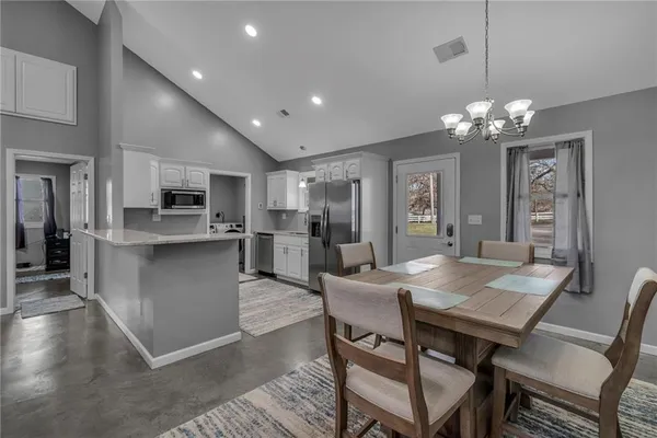 $279,500 | 330 High Street, Cameron, MO 64429