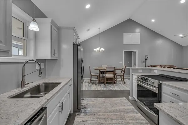 $279,500 | 330 High Street, Cameron, MO 64429