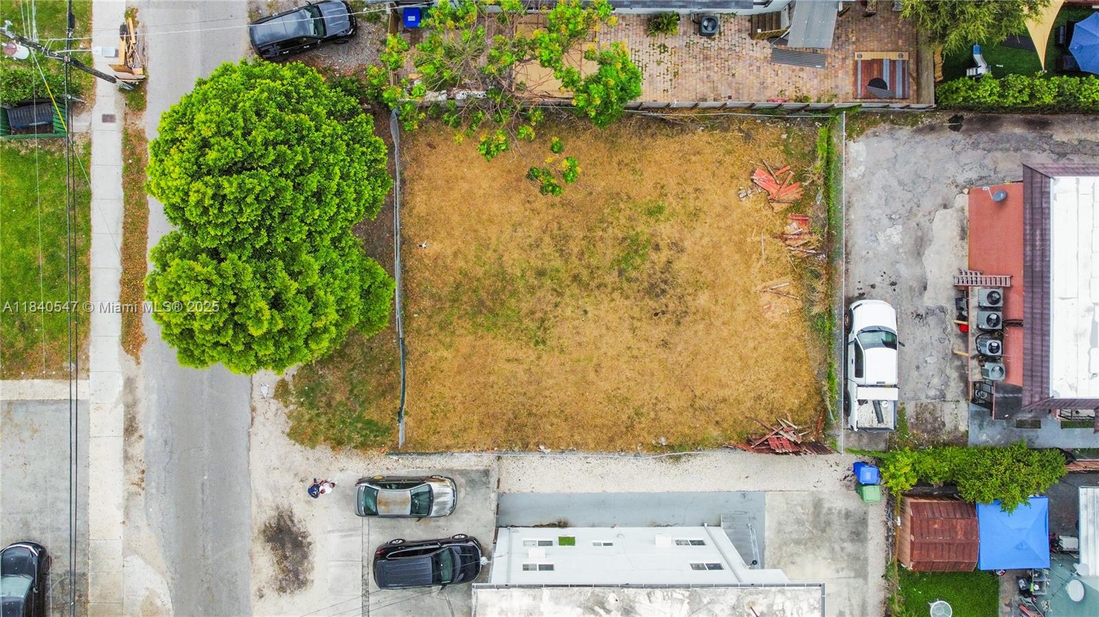 2131 Southwest 4th Street Miami, FL 33135 - Photo 7 of 10 Lot with great proportion for development of 3 townhomes