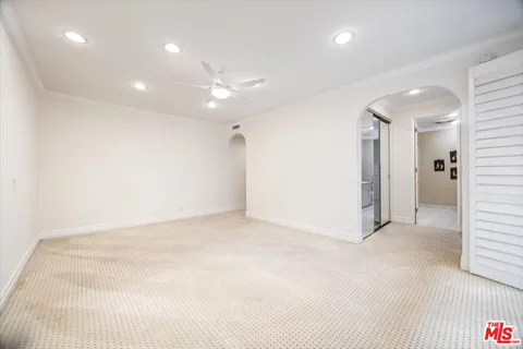 $799,000 | 4949 Genesta Avenue, Unit 201, Encino, CA 91316