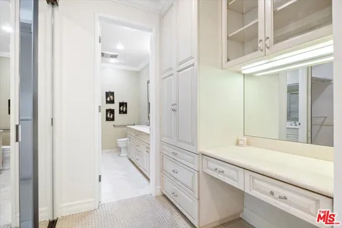 $799,000 | 4949 Genesta Avenue, Unit 201, Encino, CA 91316