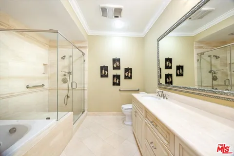 $799,000 | 4949 Genesta Avenue, Unit 201, Encino, CA 91316