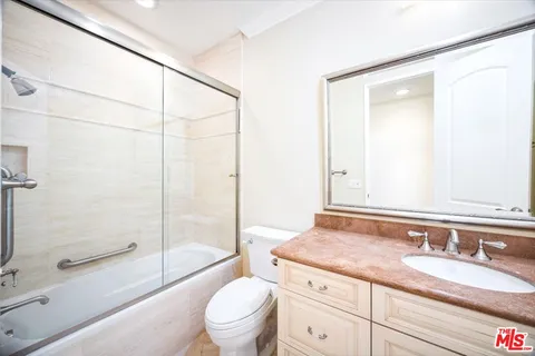 $799,000 | 4949 Genesta Avenue, Unit 201, Encino, CA 91316