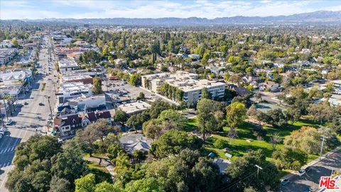 $799,000 | 4949 Genesta Avenue, Unit 201, Encino, CA 91316