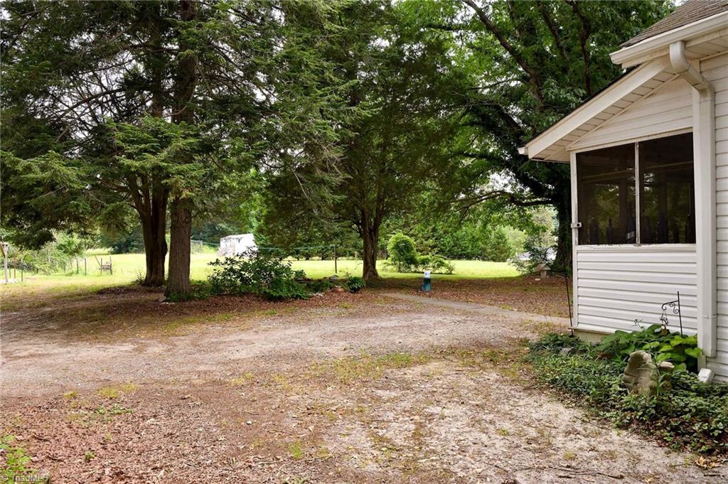 184 Perryman Road Lexington, NC 27295 - Photo 8 of 35 Gallery Image 8