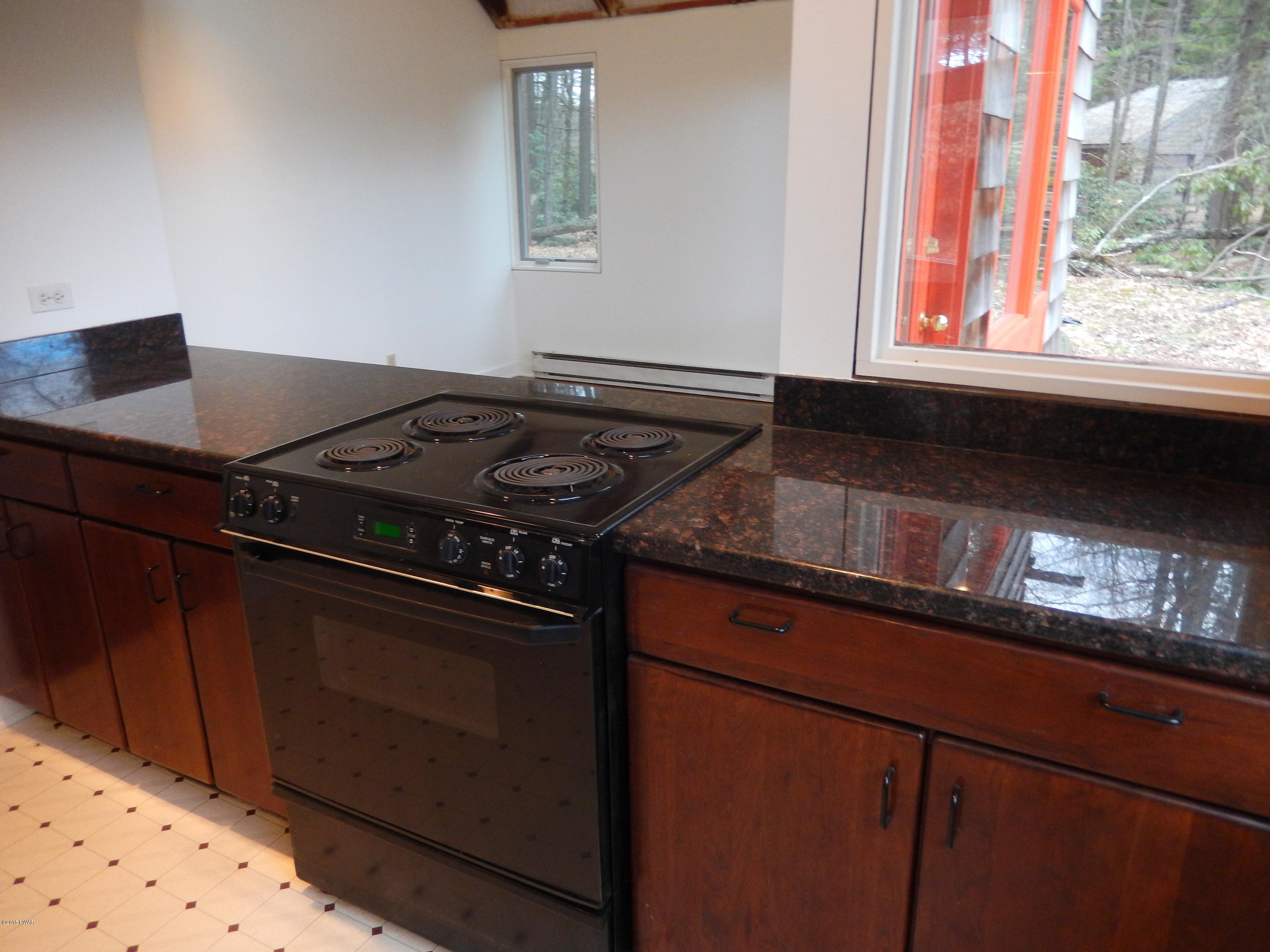 108 Fairview Hemlock Point Road Road Tafton, PA 18464 - Photo 15 of 59